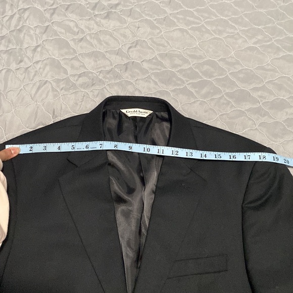 Men's Black Gerald Austin Suit (Blazer & Pants) - Picture 9 of 16